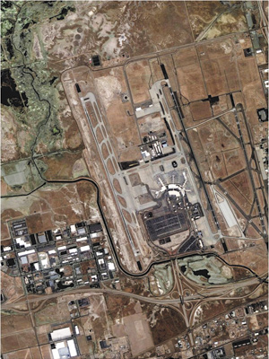 Аэропорт Солт-Лейк-Сити, снимок с NigeriaSat-2, разрешение 2,5м