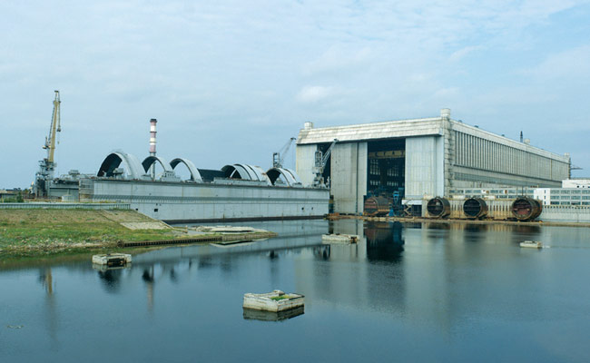 Наливной бассейн завода «Севмаш»