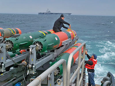 Торпеды Mk48 приготовлены к испытаниям комплекса активной противоторпедной защиты авианосца ВМС США