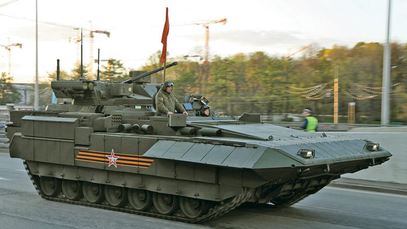 Тяжелая боевая машина пехоты Т-15 объект 149 на тяжелой гусеничной унифицированной платформе Армата. Фото: Виталий Кузьмин